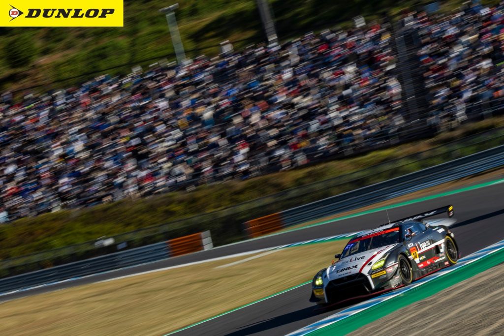 SUPER GT 第8戦【GT300クラス 決勝レポート】 | ダンロップ
